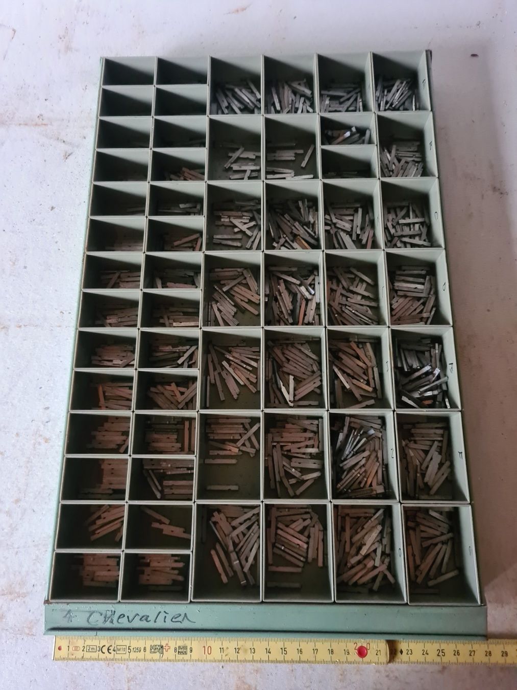 Tutti gli attrezzi: Bleisatz Buchstaben Letterpress Chevalier 4 – Usato da Escholzmatt venduto da FuyuIgloo