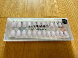 Doonails Soft Lilac Short Round Soft Gel Press Ons