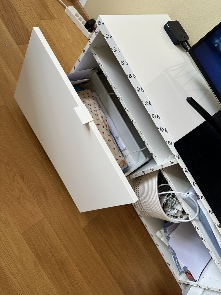 Ikea Mobili TV: BYÅS TV bench, white, 160x42x45 cm – Nuovo (secondo la descrizione) da Zürich venduto da gel_8npg 3
