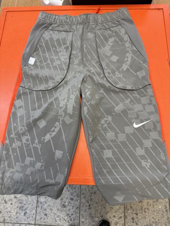 Nike Kinder Sport Capri Hose Gr.S, 128/140 Top Zustand!