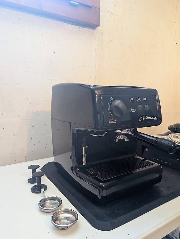 Macchine per caffè & Macchine per espresso: Nuova Simonelli Oscar Espresso Maschine – Usato da Bönigen b. Interlaken venduto da Jazzy0 1