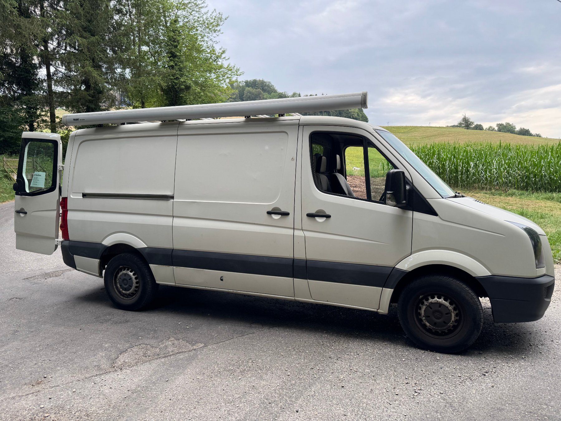VW Veicoli commerciali: VW Crafter 35 – Usato da Neuenhof venduto da DeMonn