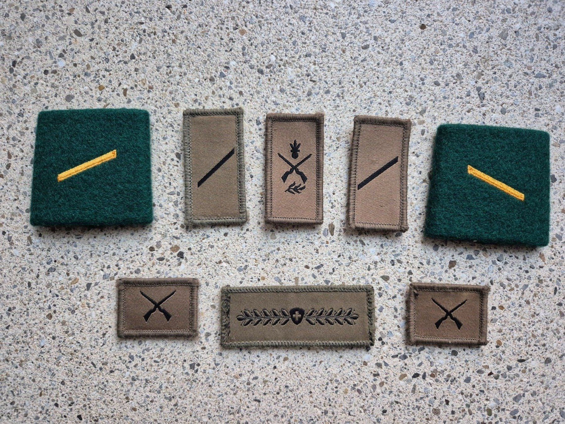 Schweizer Armee Placchette & Badge: *** Abzeichen Set Soldat Infanterie *** – Usato da Riedholz venduto da fr_sIruP