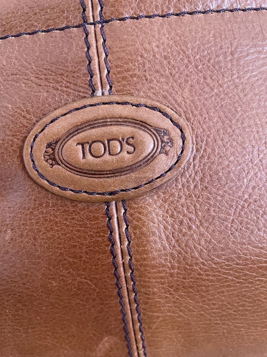 Tod'S Sacs: Tods - Lederhenkeltasche – D'occasion à Zürich par fabelhaft17 3