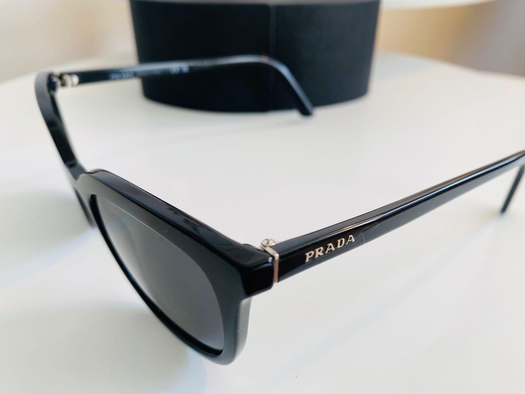 Prada Occhiali & Lenti: Prada SPR 03X 53/20 Sonnenbrille mit Case – Usato da Zürich venduto da dennisbooker2001 1