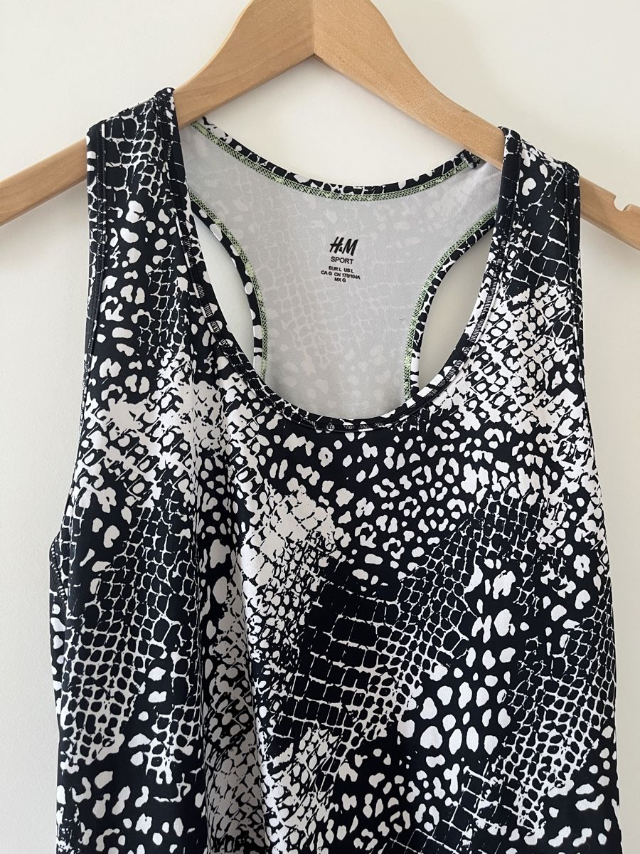 H&M Tops: Sport Tanktop – Gebraucht aus Allschwil von MaloseS08 1