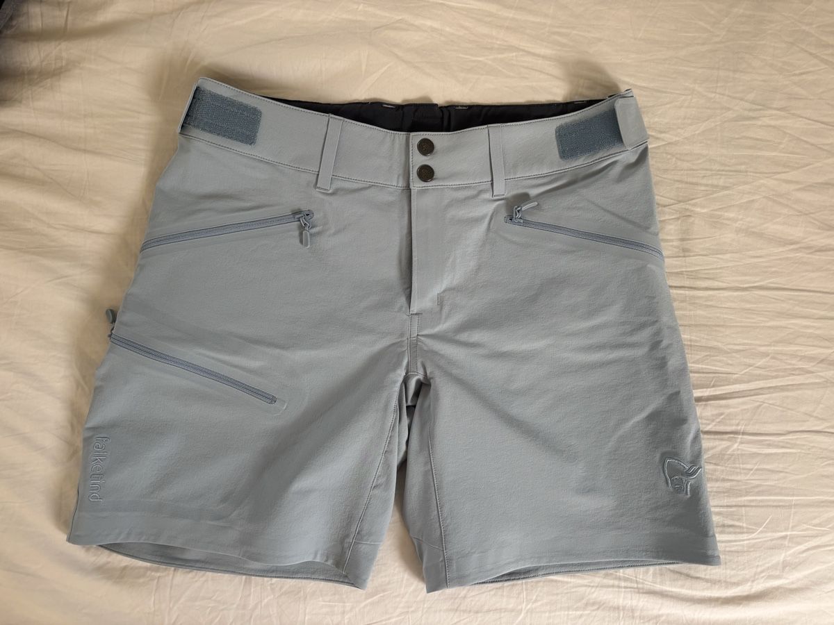 Norrøna Pantalons: norrona sporthose hellblau – Neuf (Voir description) à Erlenbach ZH par nati.be