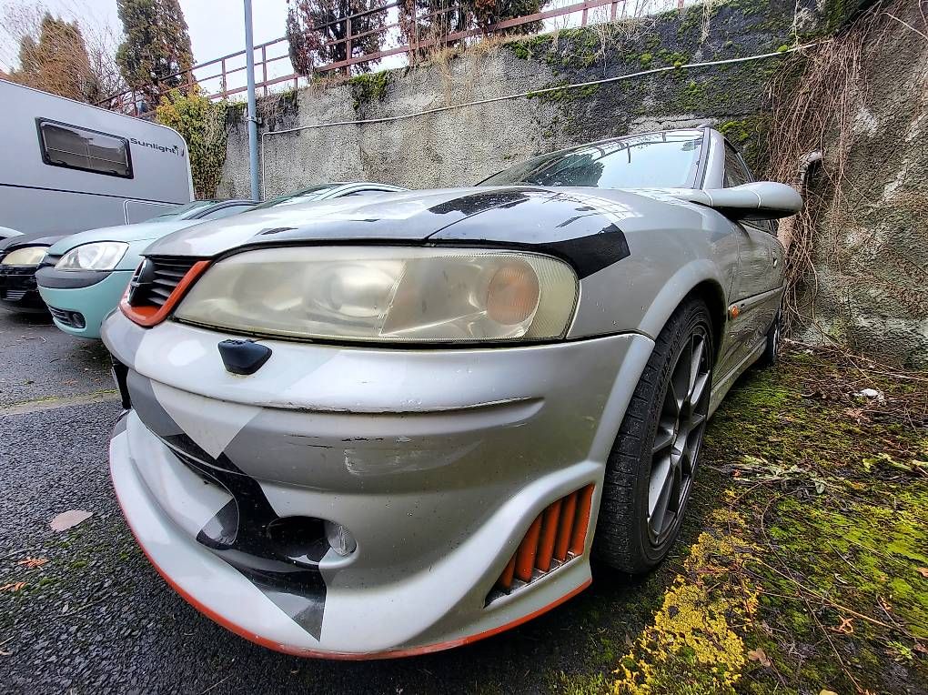 Automobili: Opel Vectra i500 custom  – Usato da Tolochenaz venduto da vivienrobin 1