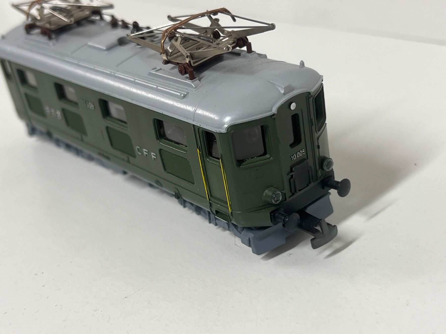 Kleinbahn Modellini di ferrovie: KLEINBAHN Re 4/4 SBB H0 DC – Usato da Neuenhof venduto da ludovicco 2