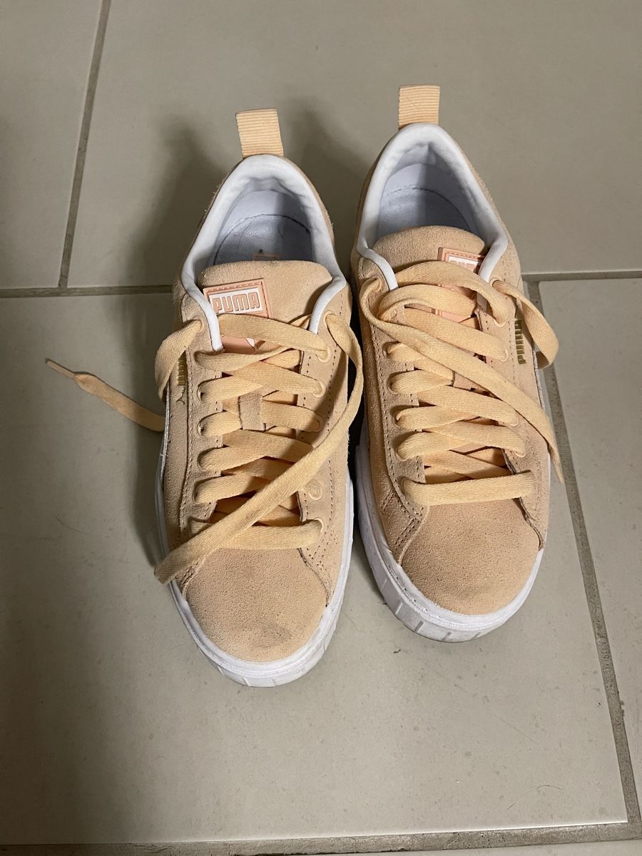 Chaussures femmes: Puma Sneaker mit Plateau – D'occasion à Bassersdorf par Sandy456 1
