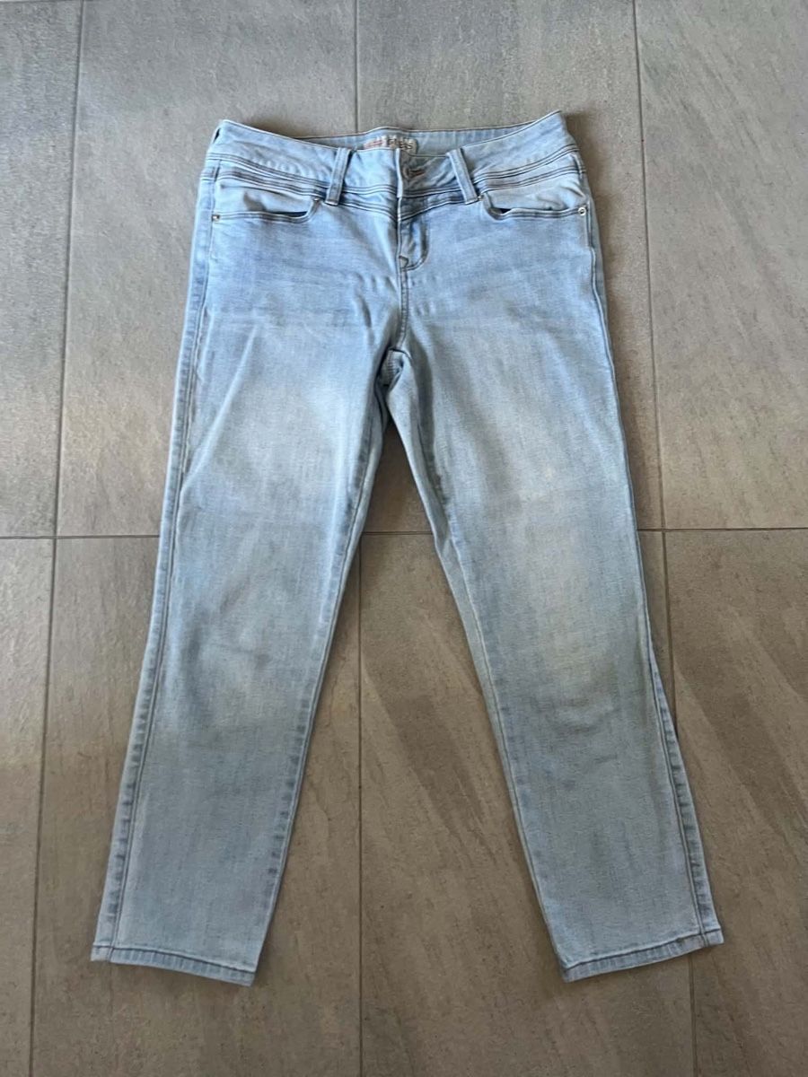 Guess Jeans: Jeans 7/8 Guess 36 – Usato da Minusio venduto da liam04