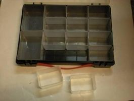 Boîte en plastique 14 compartiments