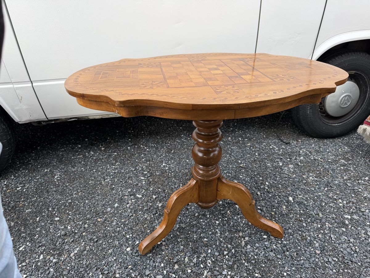 Tische: Brienz Tisch mit spiel – Gebraucht aus Domdidier von Watch3210 1