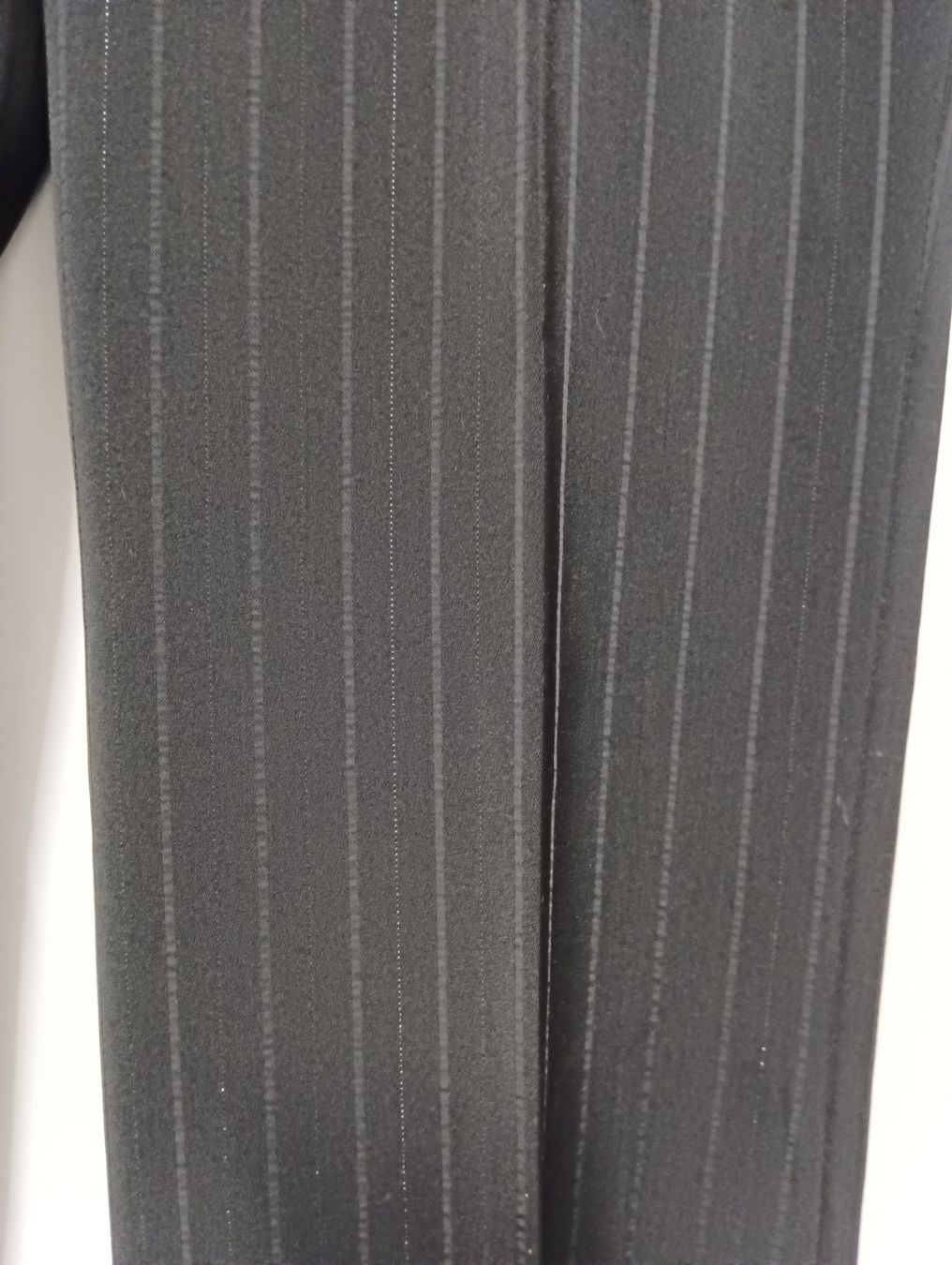 Pantaloni: Bundfaltenhose Damen Gr. 38/40 – Usato da Schöfflisdorf venduto da kin_2dp9 1