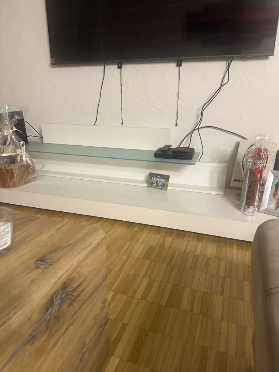 Mobili TV: Sideboards – Usato da Rudolfstetten venduto da Massimo6423