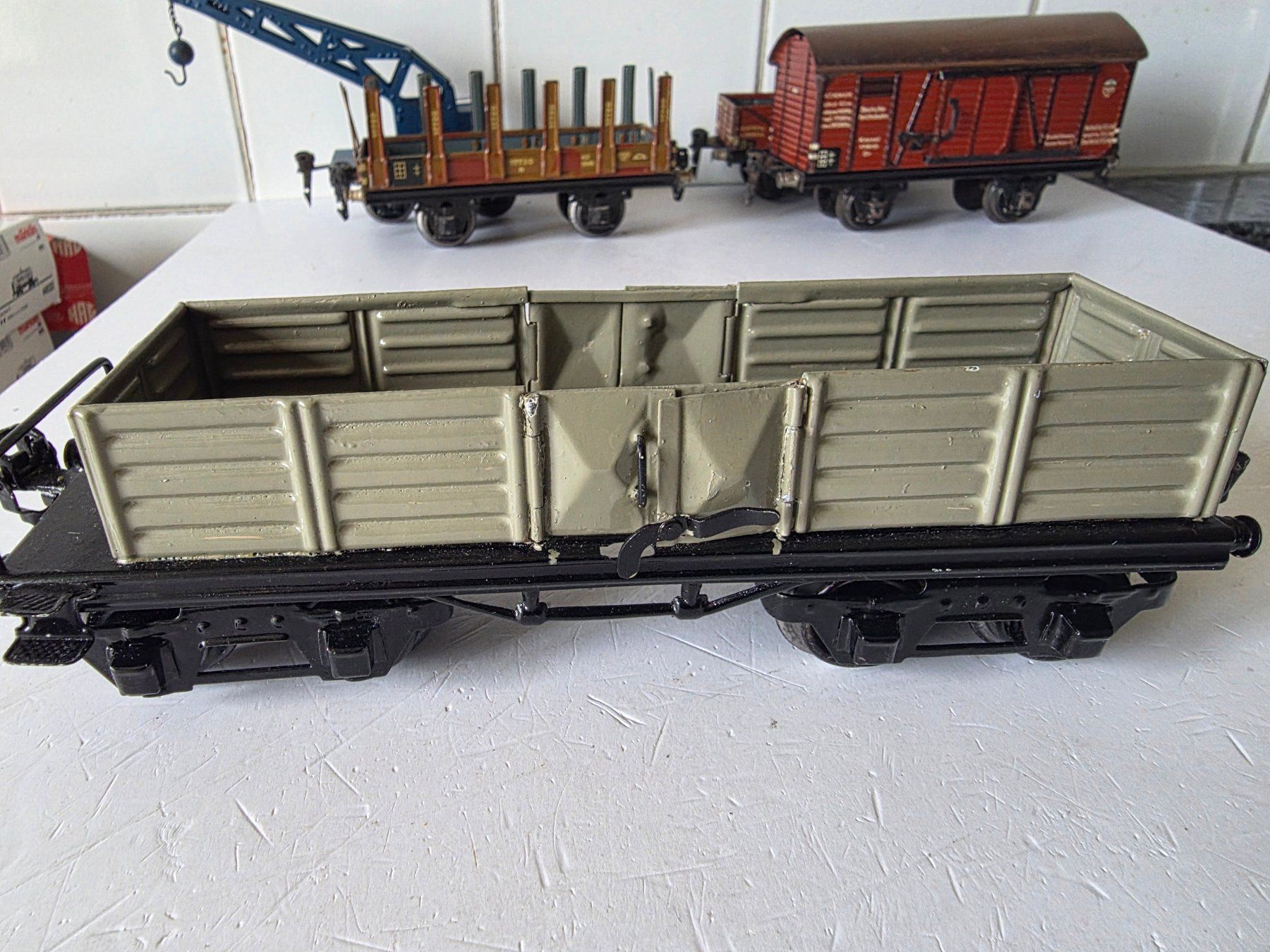 Märklin Modellini di ferrovie: 5 Stück verschiedene Märklin Güterwagen – Usato da Seuzach venduto da Loeckeli01 2