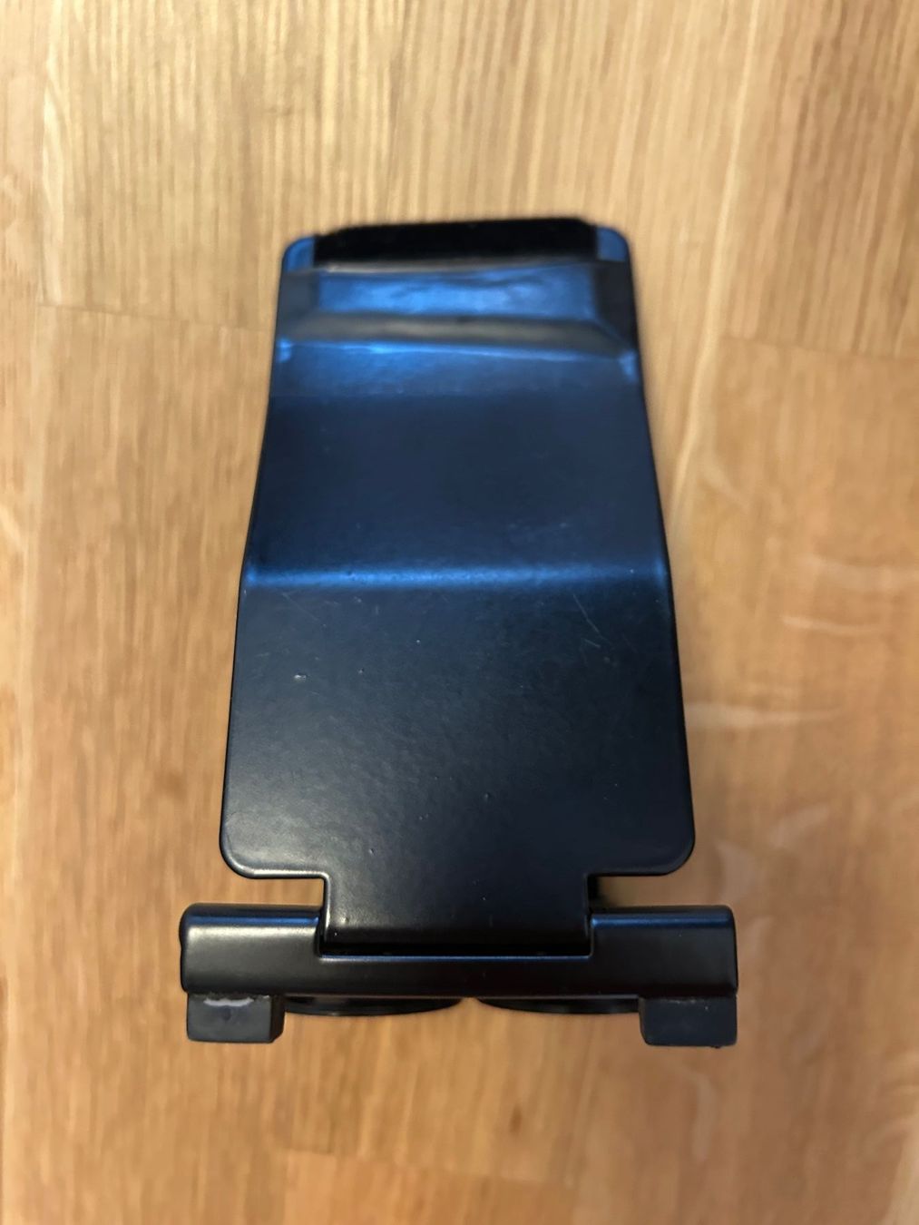 Strumenti musicali: Gitarrenstütze – Usato da Basel venduto da zoreaaaa 4