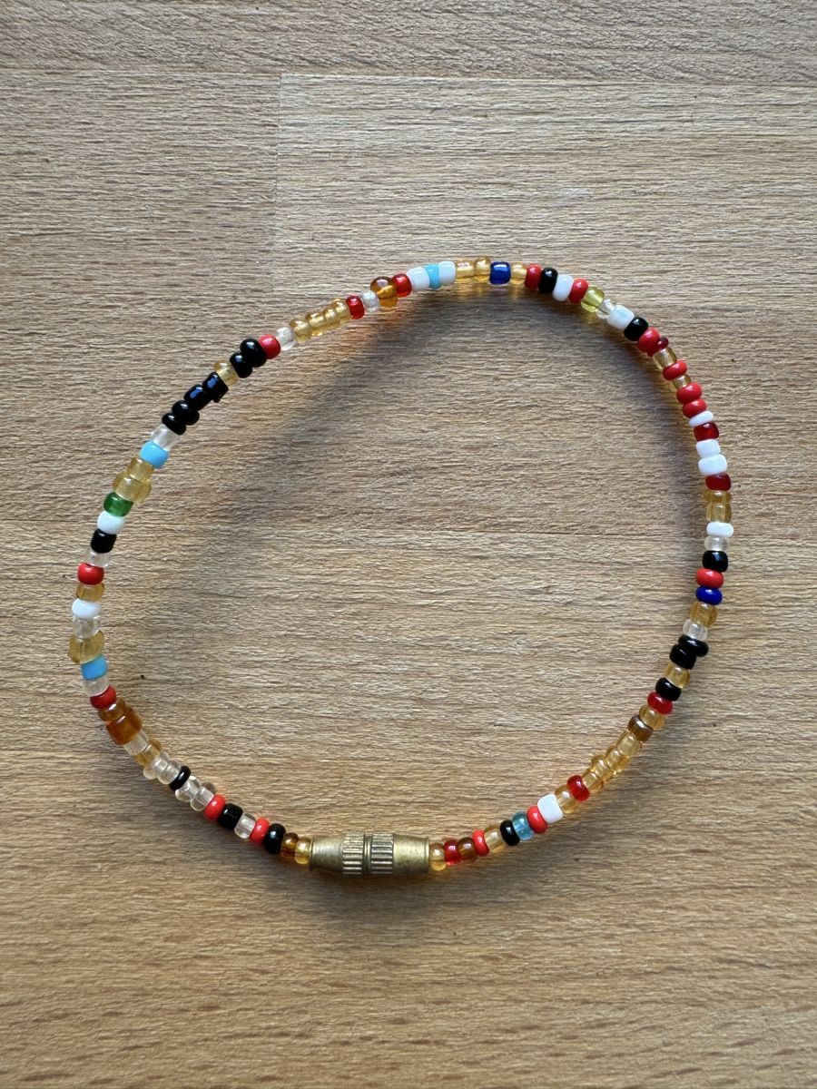 Bracciali & Braccialetti: Colorful beaded bracelet with brass clasp - Handmade – Nuovo (secondo la descrizione) da Zürich venduto da olalinda