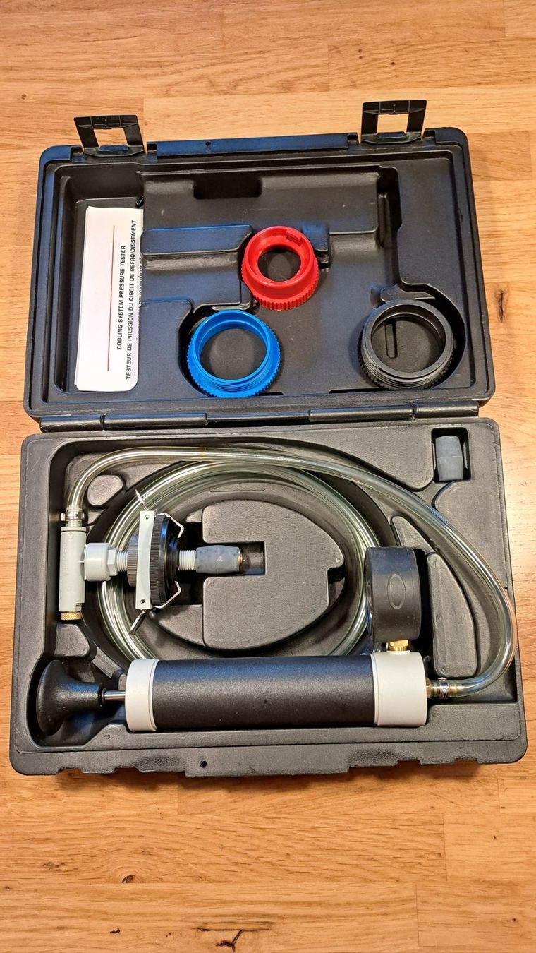 Tutti gli attrezzi: Universal Kühlsystem Kühlerdrucktesterkit – Nuovo e nell'imballaggio originale da Heimisbach venduto da kattus 1