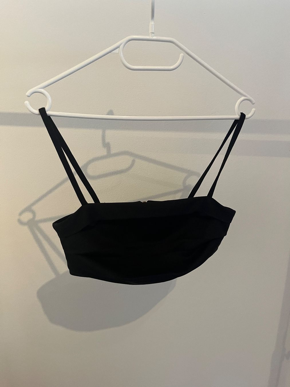 Zara Top: Top à bretelles, noir – Usato da Savagnier venduto da taianab 1