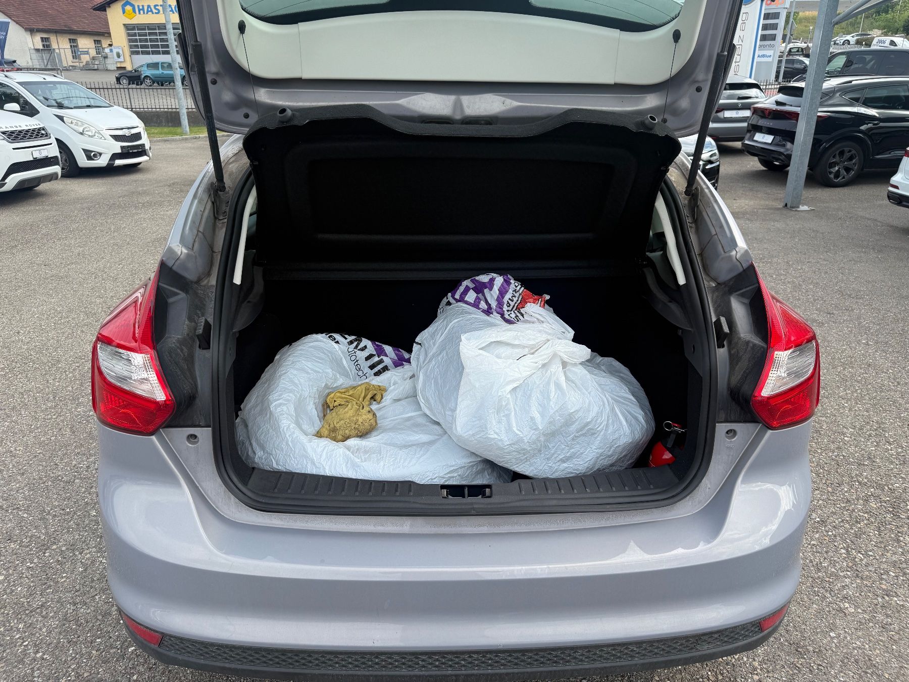 Ford Automobili: Ford Focus 1.6i - 125 PS | Manuell | unfallfrei – Usato da Sirnach venduto da autostelz 6