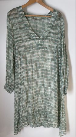 NEU! Nile Kleid Grösse M