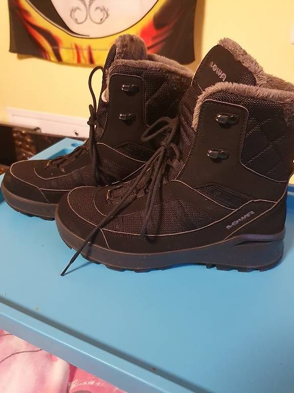 Scarpe da donna: Stivale invernale – Usato da Biasca venduto da bar_qhz7 1