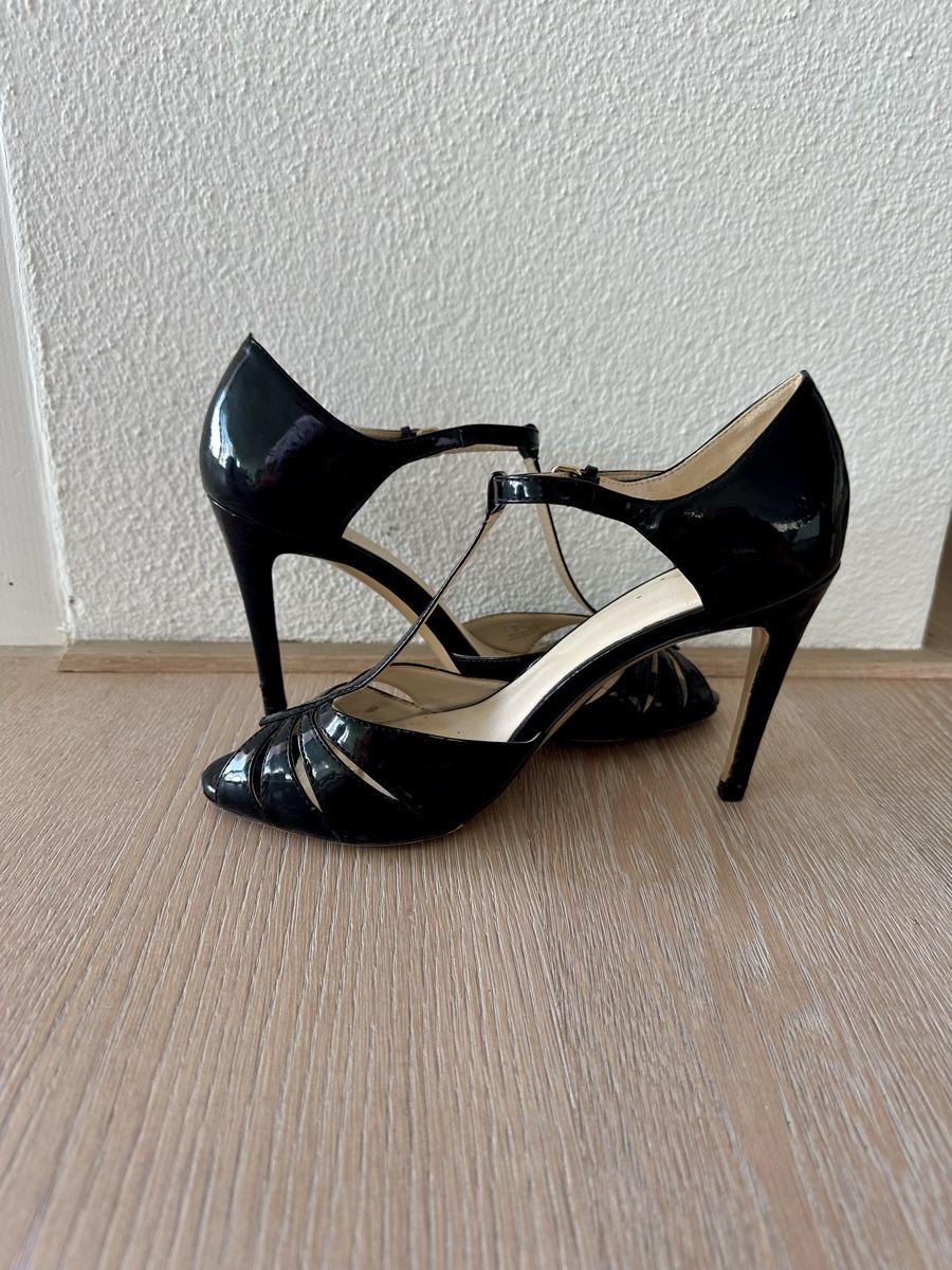 Zara Damenschuhe: Zara Basic black patent leather high heels – Gebraucht aus Horgen von cfedier2212 2
