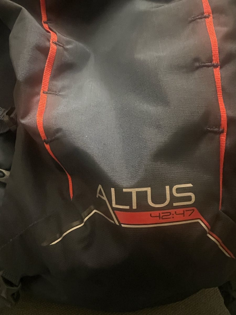 Loewe Zaini: Lowe Alpine Altus 42+5l Backpack Rücksack – Nuovo (secondo la descrizione) da Ebmatingen venduto da dartim 1
