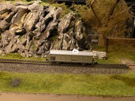 Modelleisenbahn Güterwagen silber gebraucht (60)