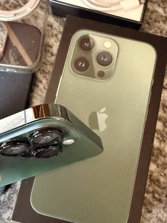 Apple Telefoni cellulari / Smartphones: Iphone 13pro olivegrün 256 – Usato da Oberstammheim venduto da riis_sz 2