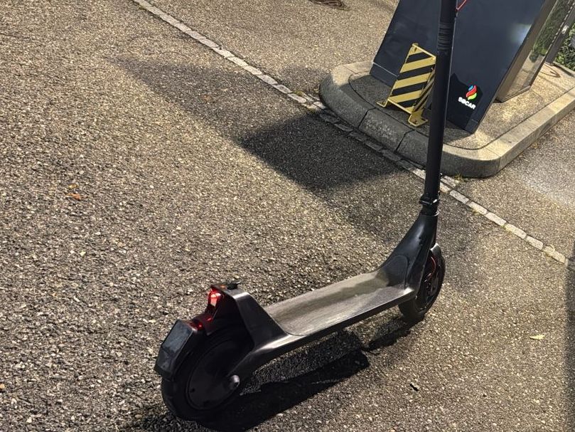 Xiaomi Kickboard: E-Scooter Xiaomi 4lite 2 gen – Usato da Winterthur venduto da mevludin.zumberi 2