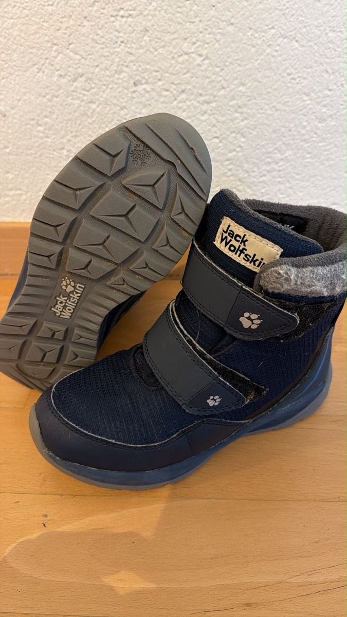 Jack Wolfskin Scarpe per ragazzi: Jack Wolfskin Winterstiefel 32 – Usato da Amriswil venduto da Jen_90