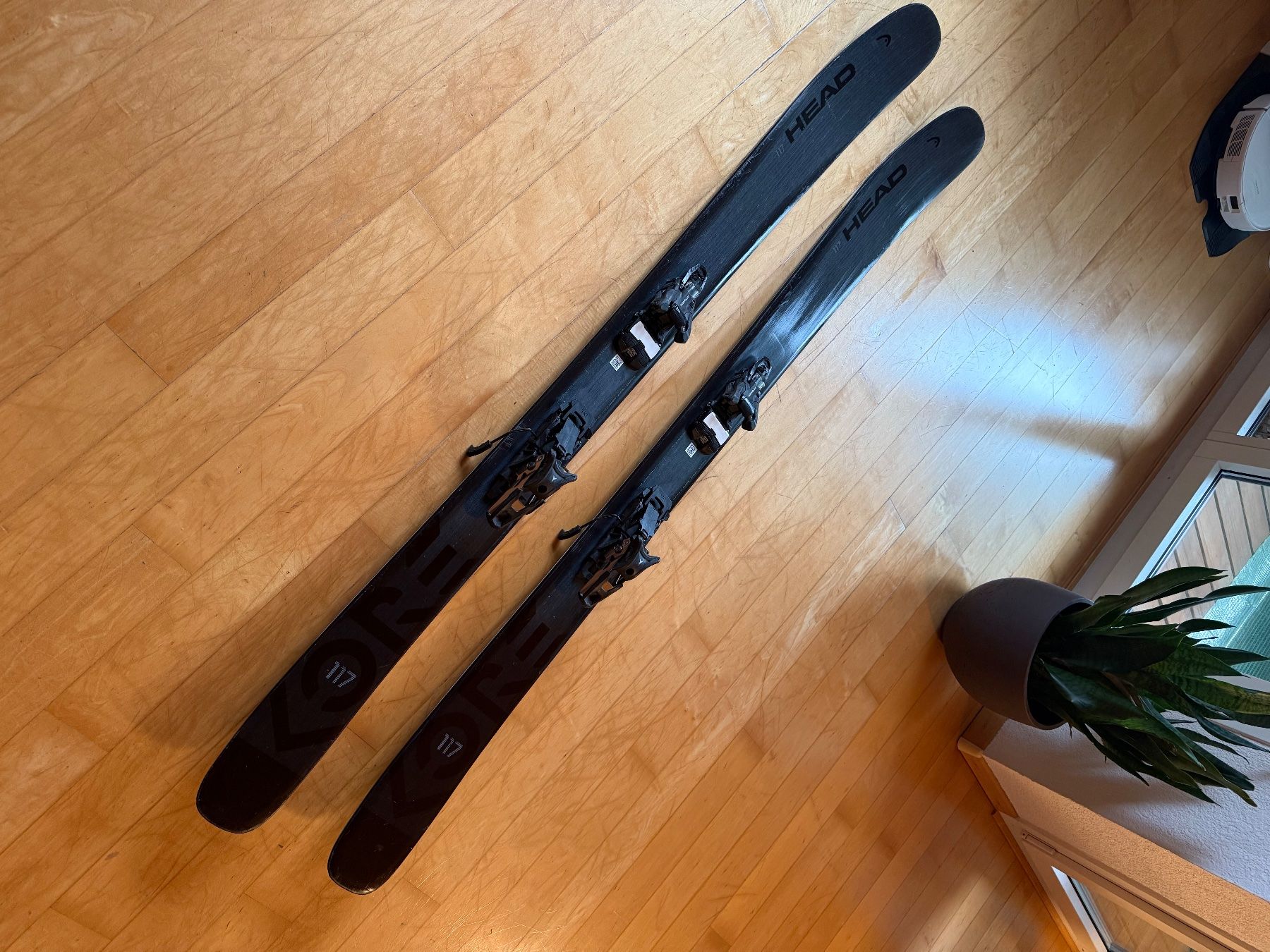 Head Skis: Head Core 117 Länge 177cm mit Atomic Shift – Gebraucht aus Römerswil LU von Ivo771 5