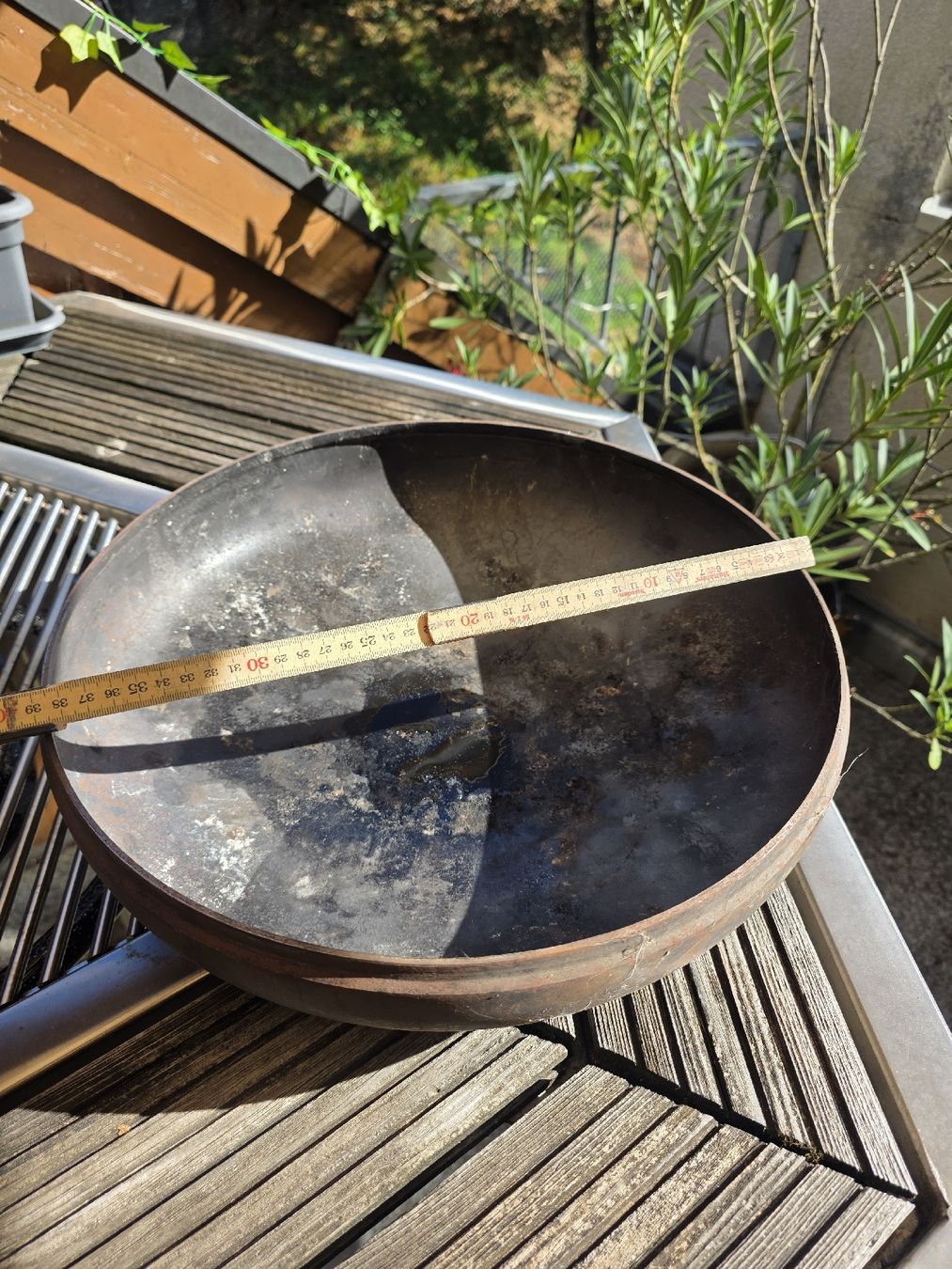 Bracieri: Feuerschale / Metallschale rund 40cm gebraucht – Nuovo (secondo la descrizione) da Riniken venduto da Strikeone 2