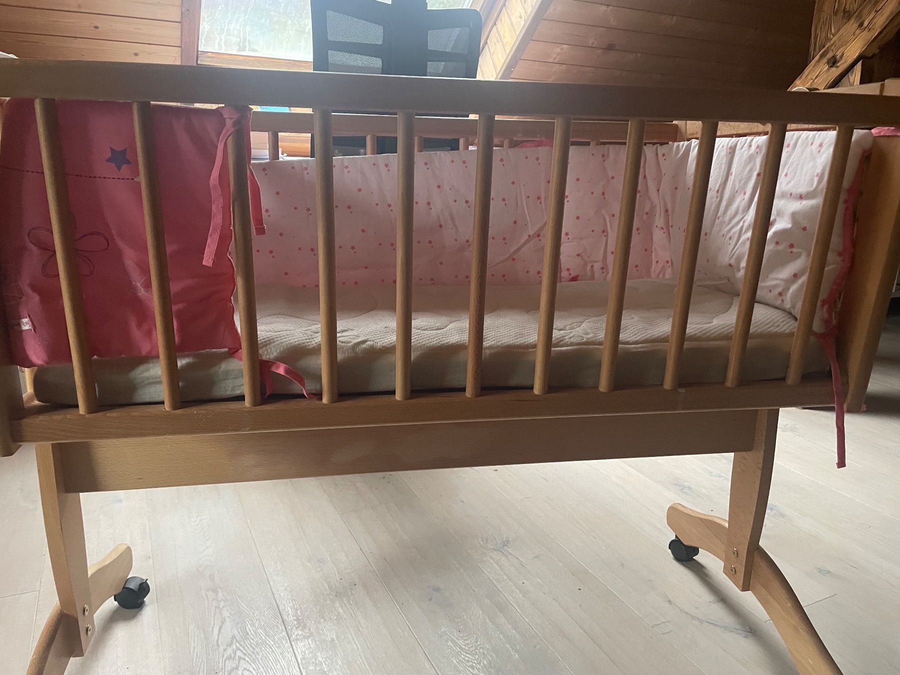 Lits: Babywiege/ Schaukelbett – D'occasion à Schwarzenberg LU par kri_l2ll 1