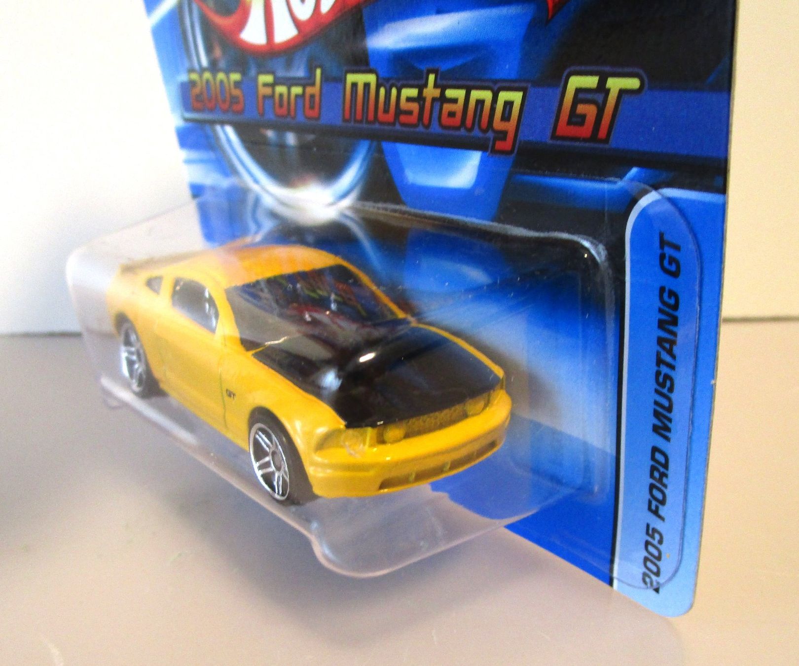 Hot Wheels Modellautos: HOT WHEELS 2005 FORD MUSTANG GT - J8021 – Neu und originalverpackt aus Chêne-Bourg von breno56 1