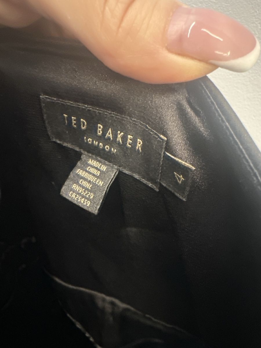 Ted Baker Tute: Ted Baker Jumpsuit, Gr. 4 – Usato da Frenkendorf venduto da Katrin02 1