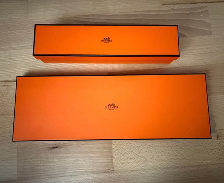 ZWEI HERMES Schachteln und 4 Papiertaschen