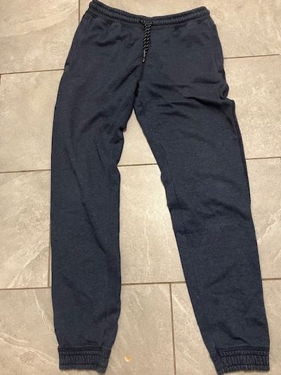 C&A Hosen: Trainerhose Jungen, Gr. 170 – Gebraucht aus Aathal-Seegräben von daso03