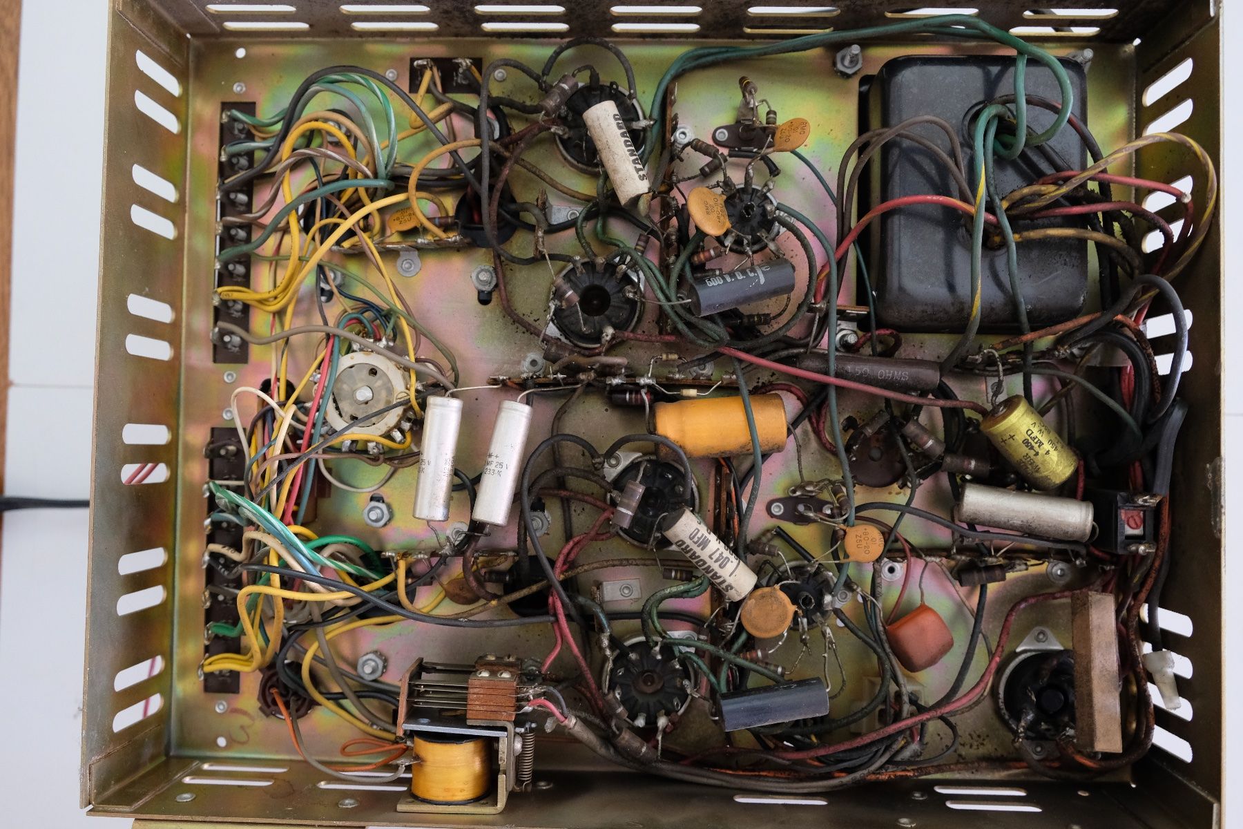 Jukebox: Rowe R-4359A stereo amplifier – Difettoso da Grandvaux venduto da Oldrep 1