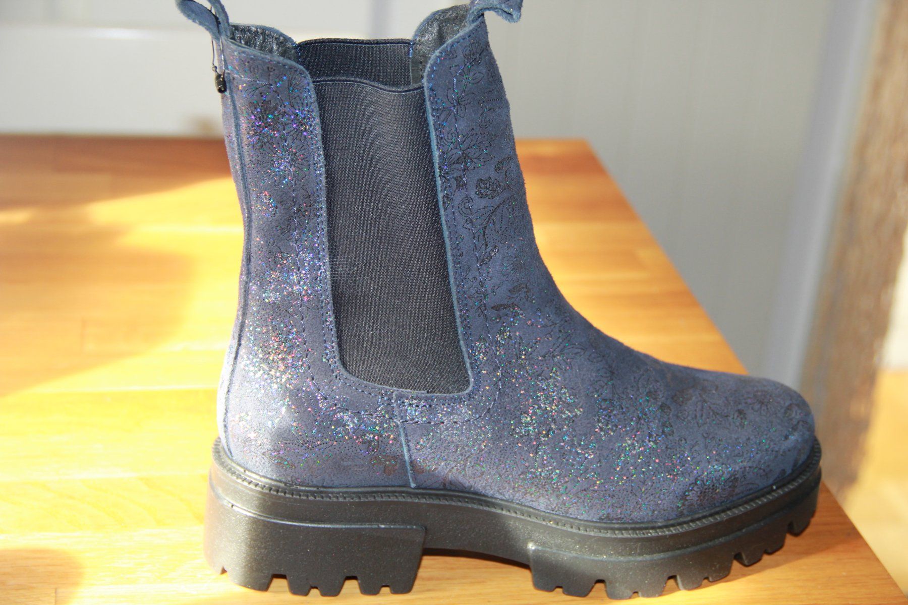 Chaussures femmes: Bottine bleu nuit pailletée – D'occasion à satigny par cara68 1