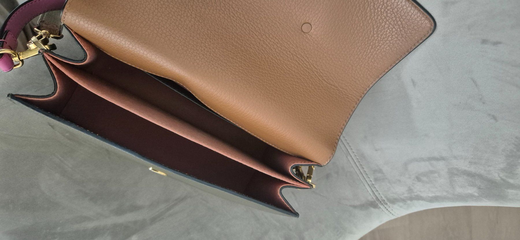 Hogan Borse da donna: Original Hogan Handtasche, hellbraun, neuwertig! – Usato da Würenlos venduto da voe_c27t 3