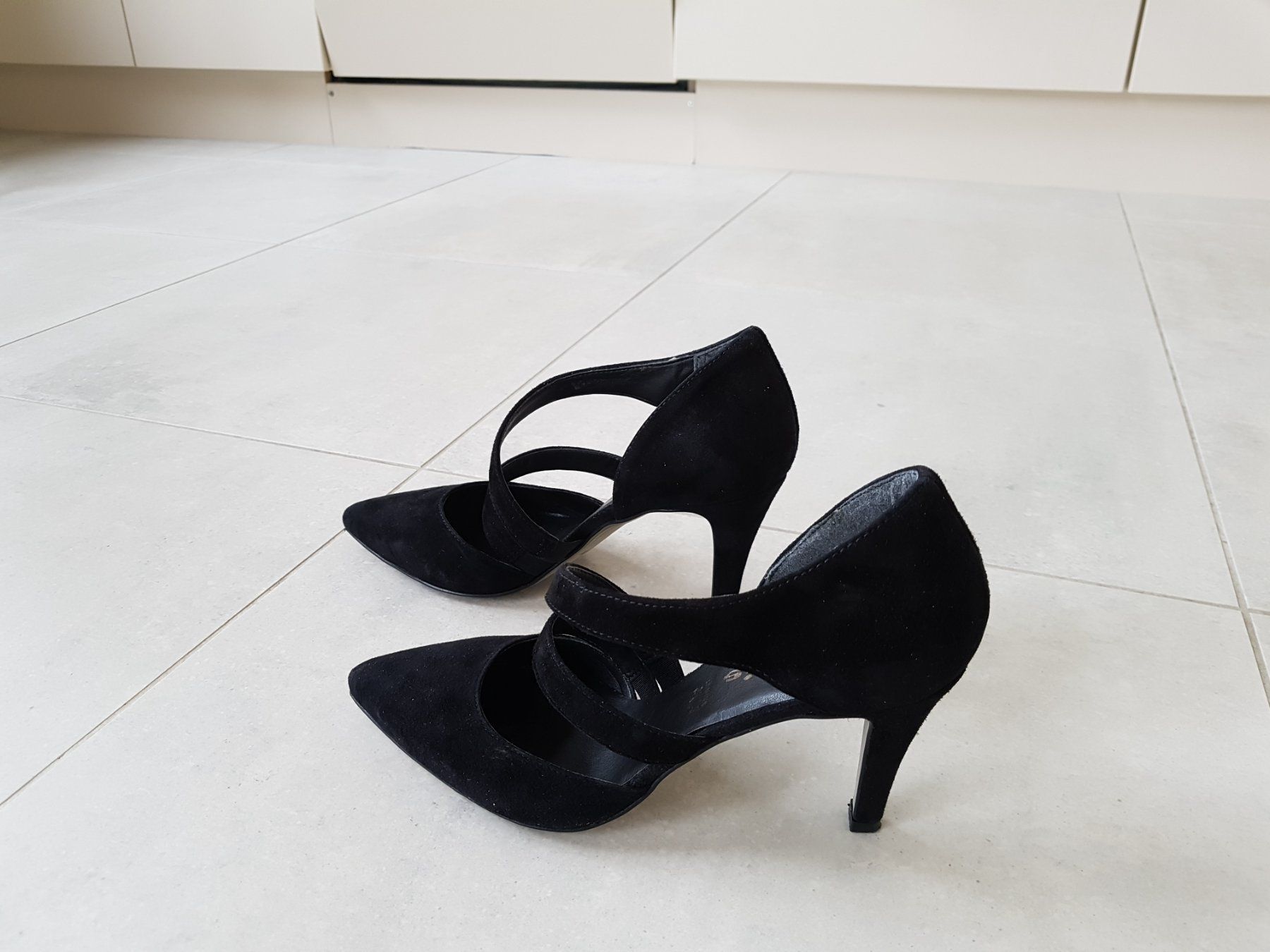 Tamaris Scarpe da donna: TAMARIS HIGH HEELS ECHTES WILDLEDER – Nuovo (secondo la descrizione) da Dierikon venduto da Eloy01