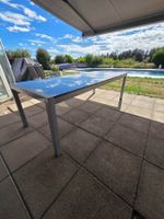 Table d'extérieur avec plateau en granit