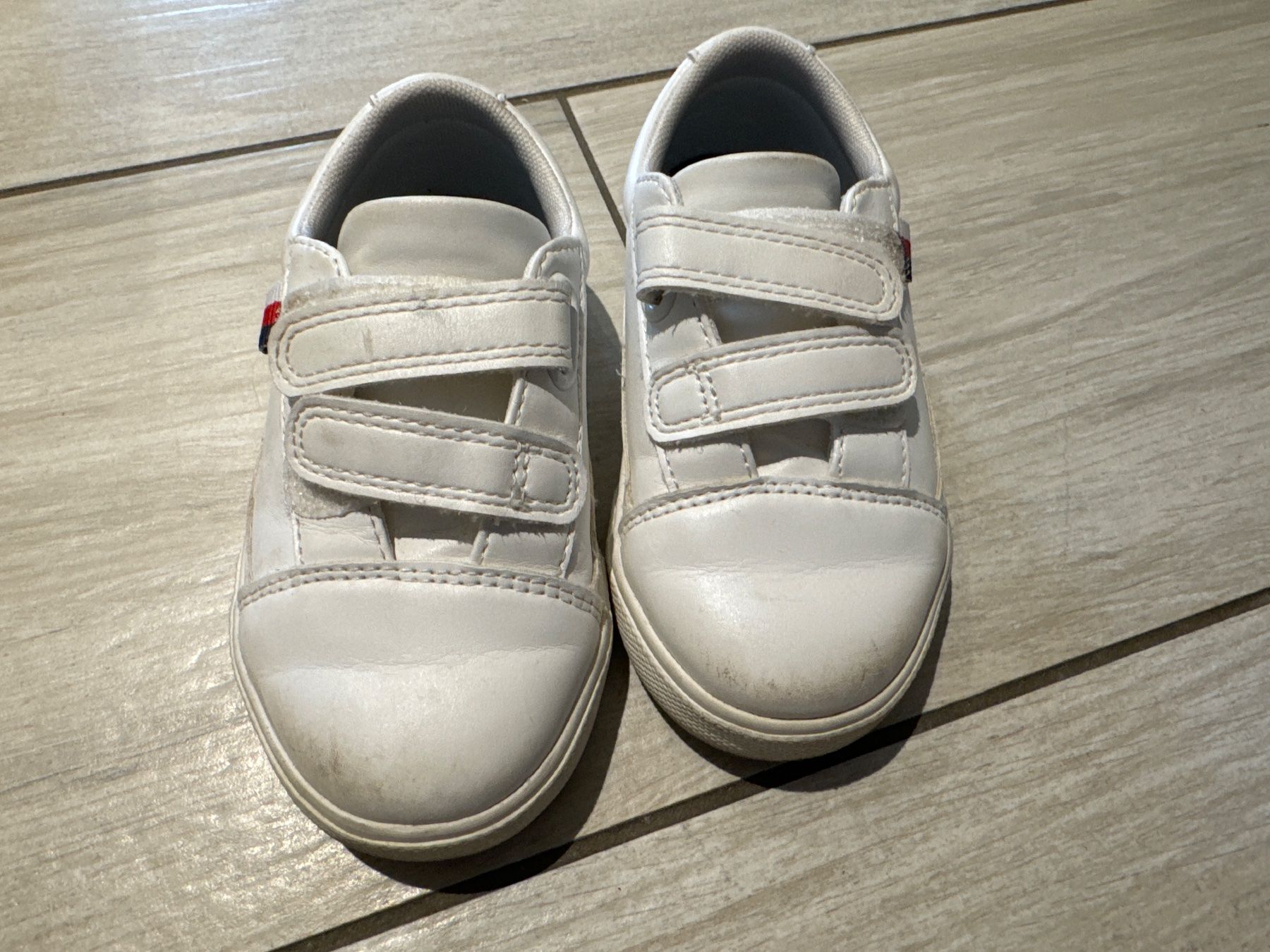 Next Scarpe per ragazzi: Next Turnschuhe weiss Gr 24.5 – Usato da Gelterkinden venduto da Familienferien