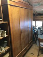 Antiker Wandschrank 3türig mit 3 Schubladen