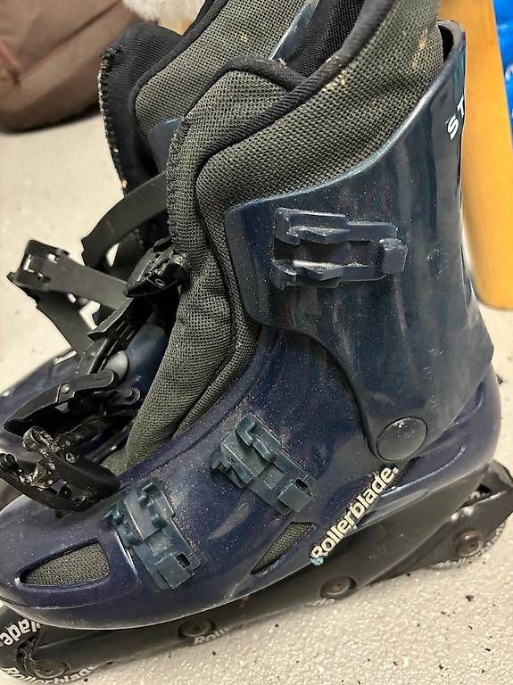 Patins à roul. & inline: Original Rollerblades Gr. 38 – D'occasion à Zug par Ruby