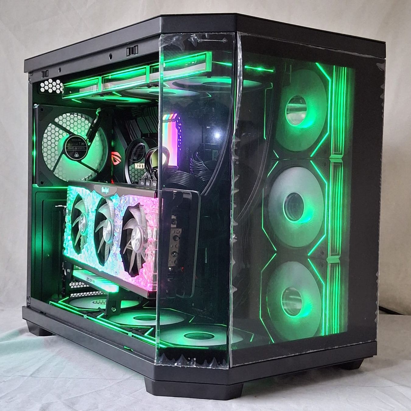 PC: Pc Gaming haut de gamme – Nuovo (secondo la descrizione) da Genève venduto da PC-CARDS 1
