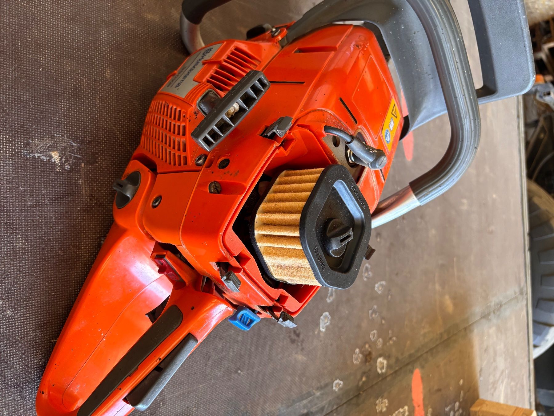 Husqvarna Sägen: Husqvarna 390Xp – Gebraucht aus Thörigen von A-M- 3